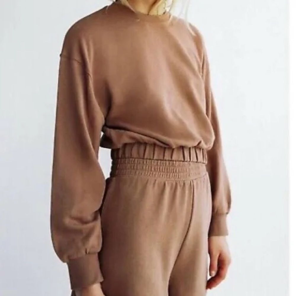 Zara cropped sweatshirt in brown